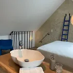 Maison Seize