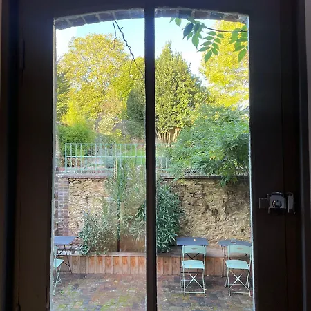 Maison Seize Couette-café 3*