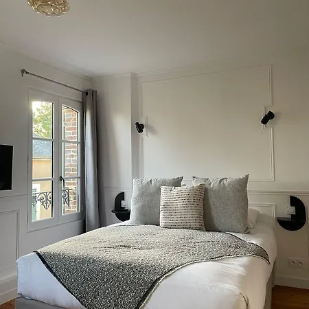 Maison Seize Bed & Breakfast Préaux