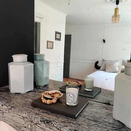 Maison Seize 3*