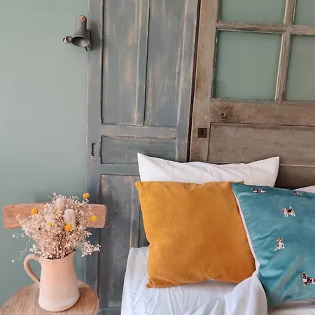 Couette-café Maison Seize