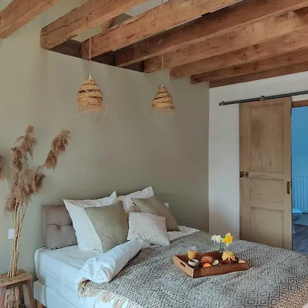 Maison Seize Bed & Breakfast Préaux