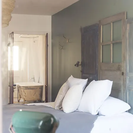 Couette-café Maison Seize