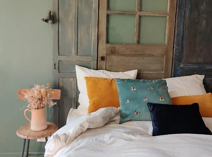 Maison Seize Bed and Breakfast