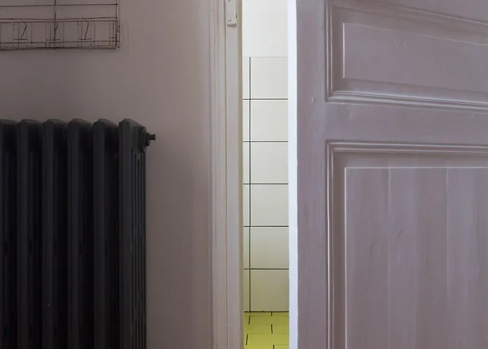 Bed and Breakfast Maison Seize 3*